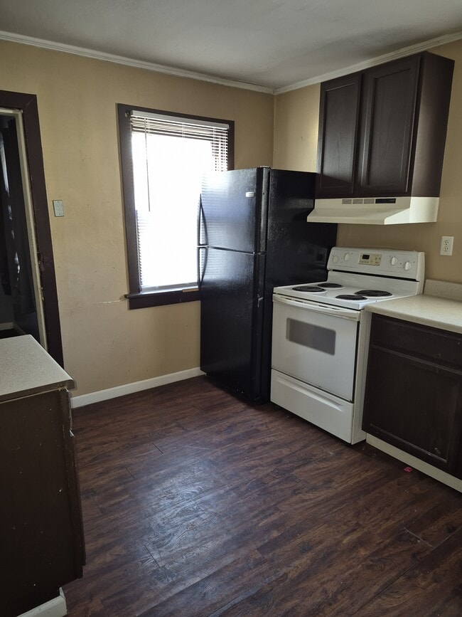 Building Photo - 429 Shirley Ave