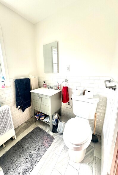 Bathroom - 23 Orchard St