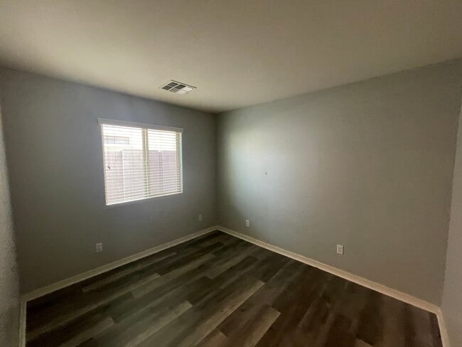 Building Photo - 2180 E Cochise Ave