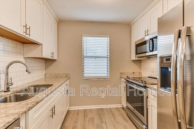 Building Photo - 1404 Johns Rd