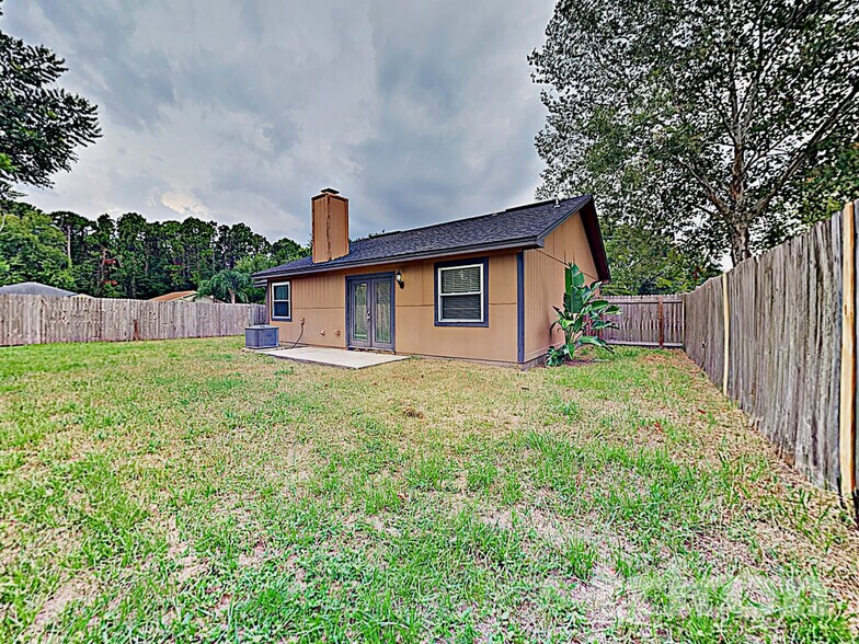 Building Photo - 1351 Trotters Walk Way