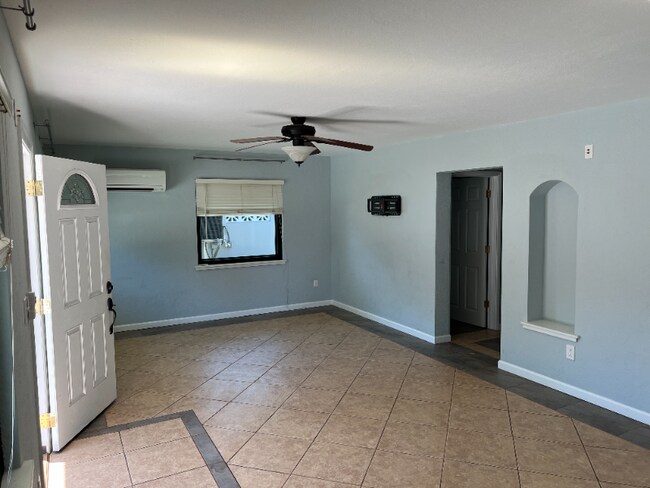 Building Photo - 1748 Bayshore Blvd