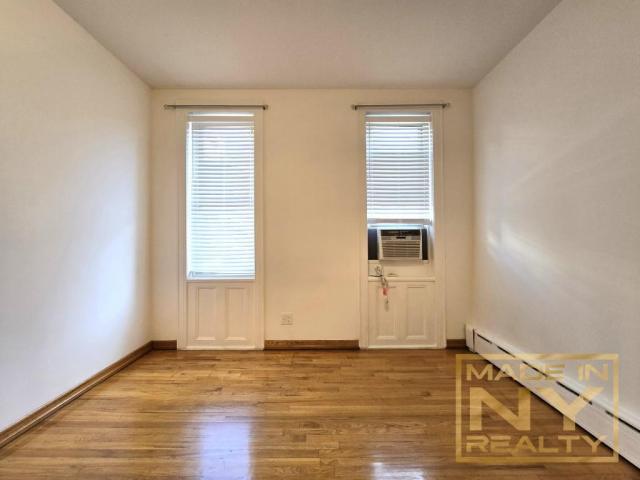 Building Photo - 2 bedroom in ASTORIA NY 11106