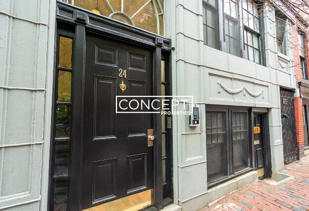 Building Photo - 24 Phillips St