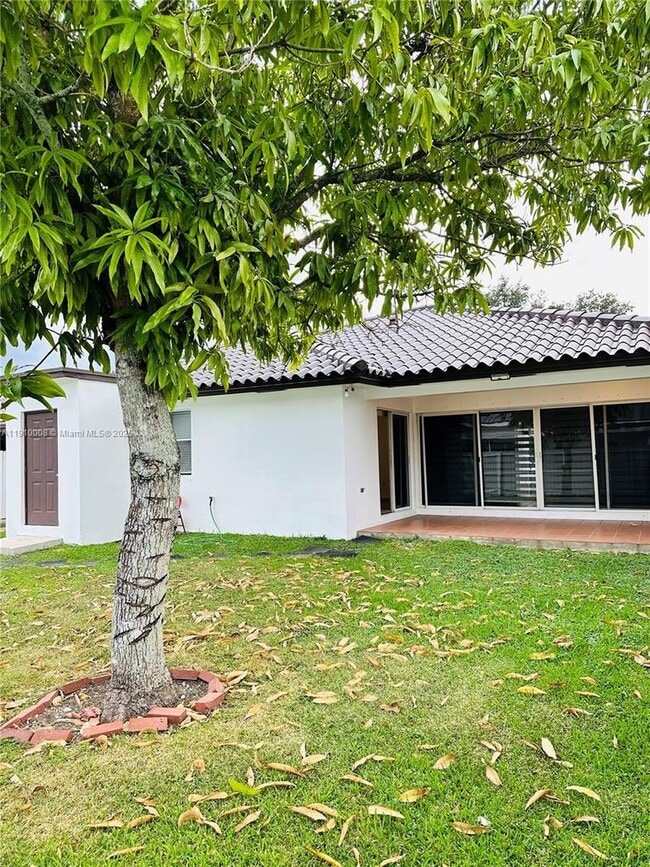 Building Photo - 1101 NW 134th Pl