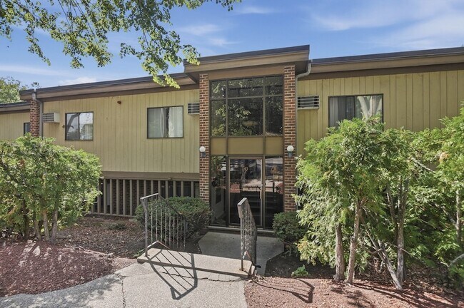 Building Photo - 19 Eaglehead Terrace