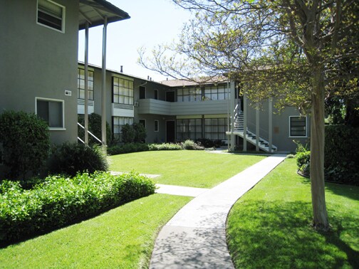 Building Photo - 2085 Huntington Dr
