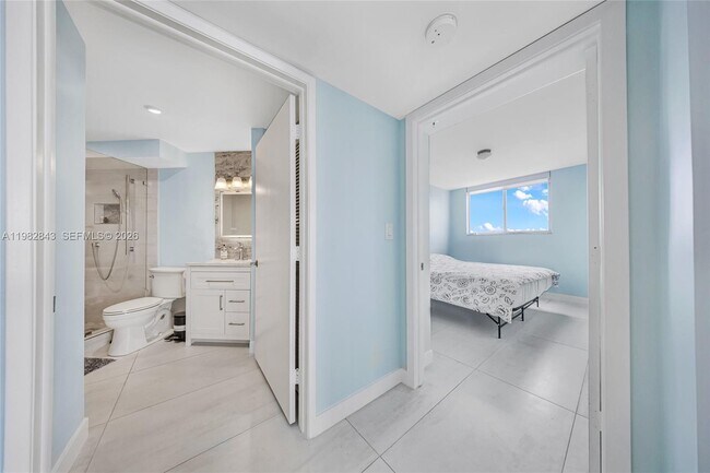 Building Photo - 1688 West Ave