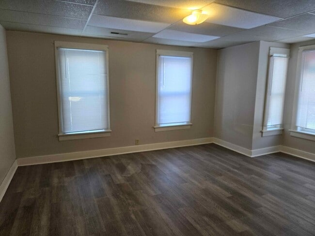 Building Photo - 2123 4th St