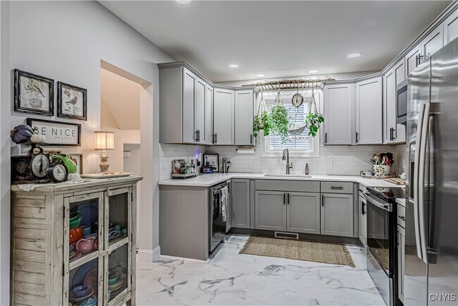 Building Photo - 58 Ballantyne Brae