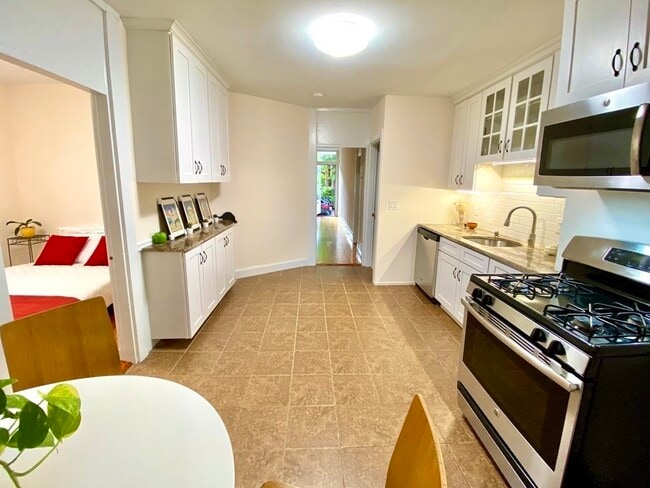 Building Photo - 18 Fisk Plz