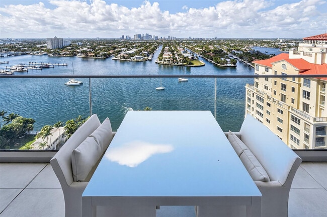 Building Photo - 153 N Seabreeze Blvd