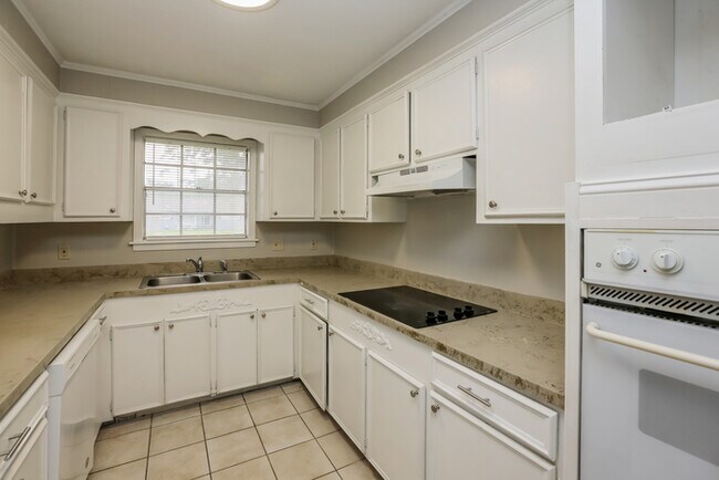 Building Photo - Beautiful 3 Bedroom Home in Jackson!