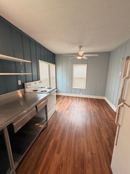 Building Photo - 903 Haynes Street