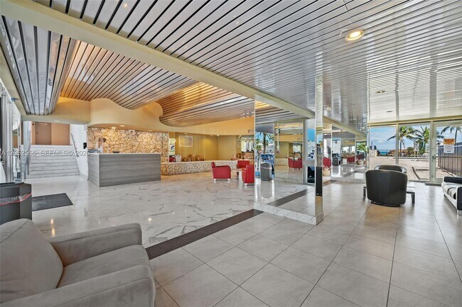 Building Photo - 9101 E Bay Harbor Dr
