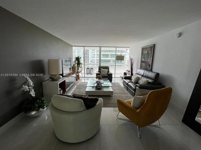 Building Photo - 1627 Brickell Ave
