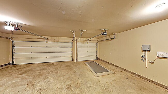 Building Photo - 13532 Gentry Dr