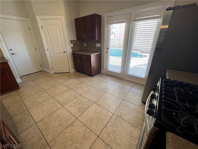 Building Photo - 9460 Glendora Valley St