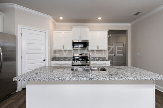 Building Photo - 14567 Dayton Cir