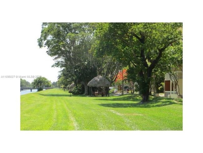 Building Photo - 7722 Camino Real