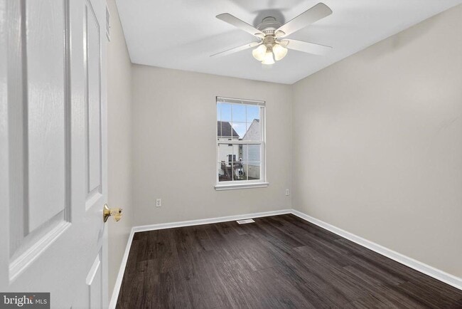 Building Photo - 613 Candlestick Ln