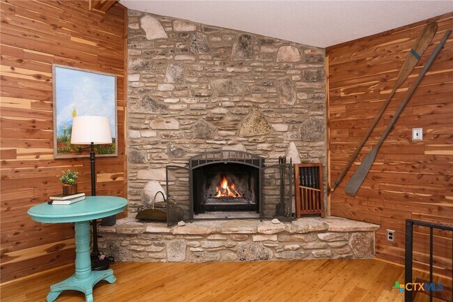Building Photo - 1087 Driftwind Dr