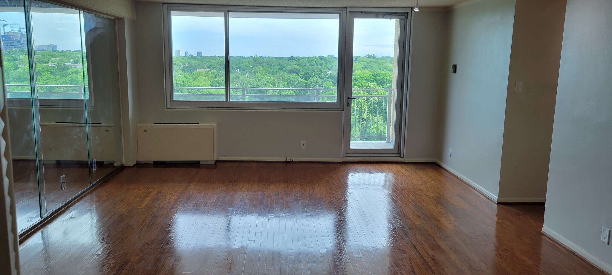 Building Photo - 3883 Turtle Creek Blvd