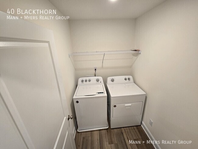 Building Photo - 40 Blackthorn-