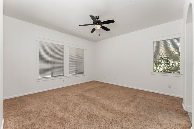 Building Photo - 10000 Shana Way