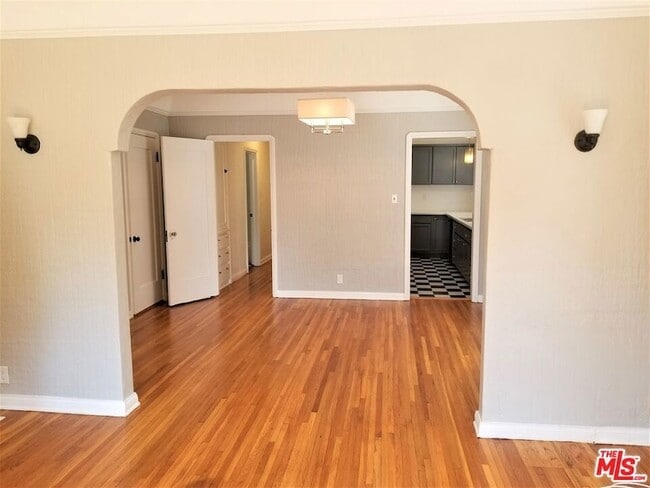 Building Photo - 329 N Ogden Dr