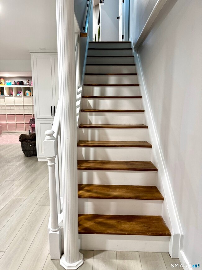 Building Photo - 25 Padanaram Rd