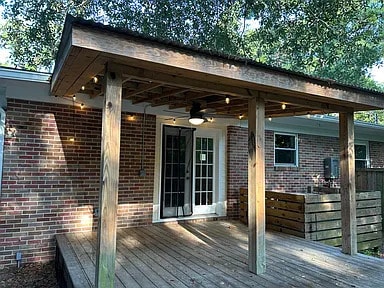 Building Photo - 812 Magnolia Rd