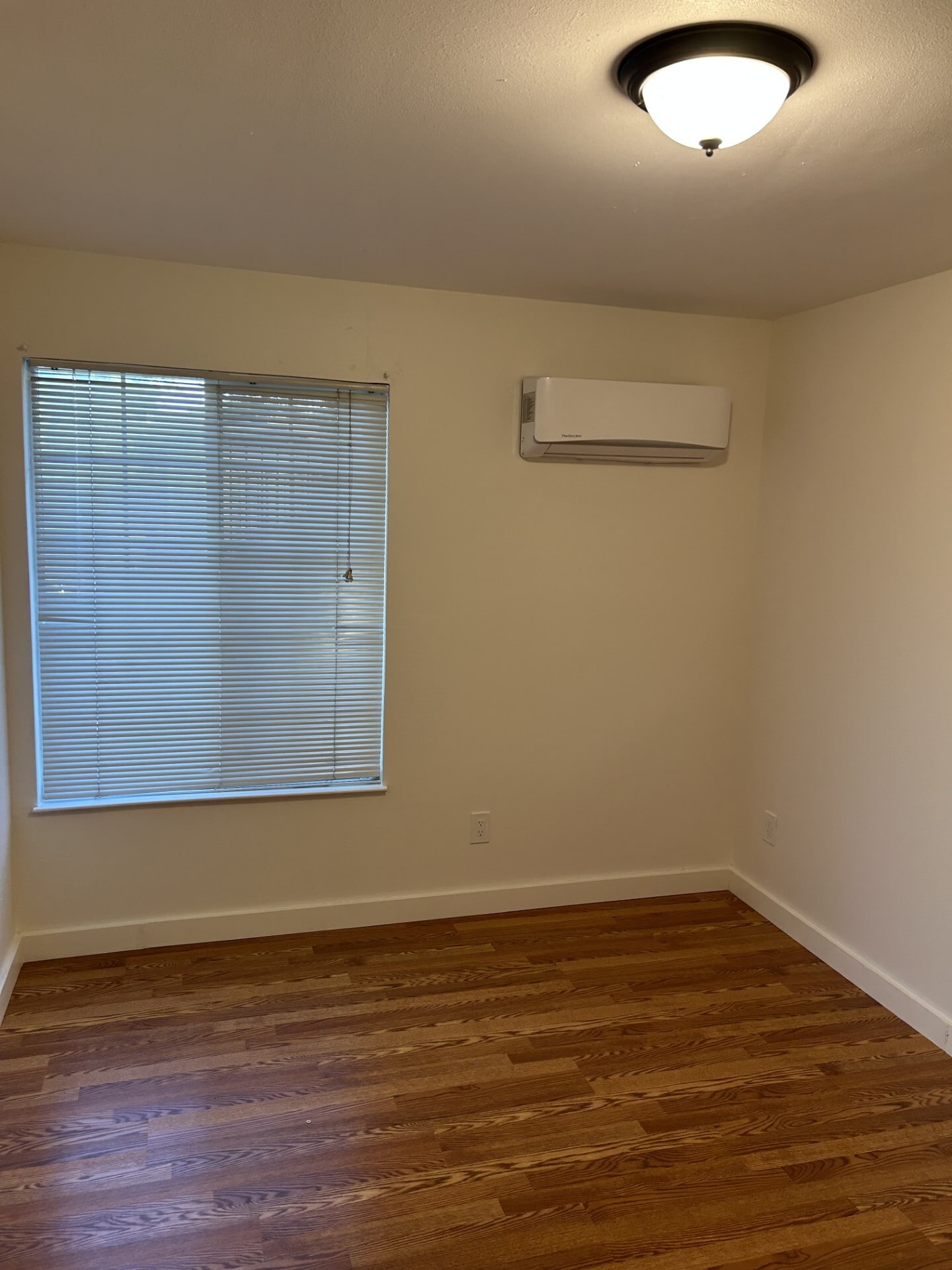 Building Photo - 961 Barkley Ct