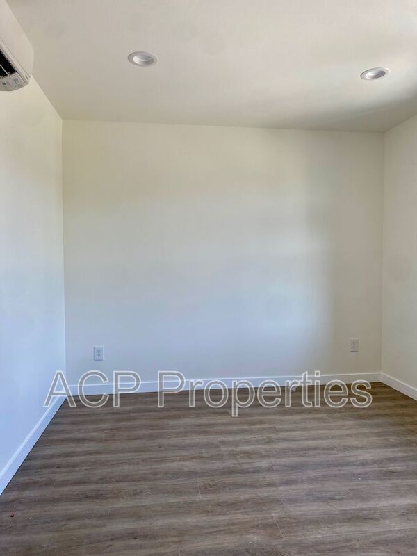 Building Photo - 1318 Bradley Ct