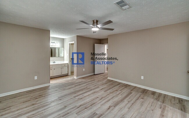 Building Photo - 4 Bed/2 Bath Home in Crossgates in Brandon