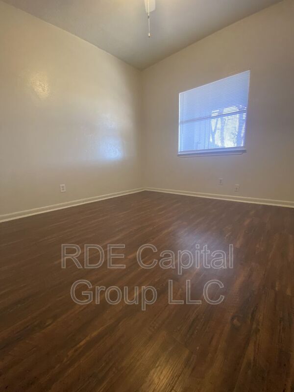 Building Photo - 5300 Wonder Dr