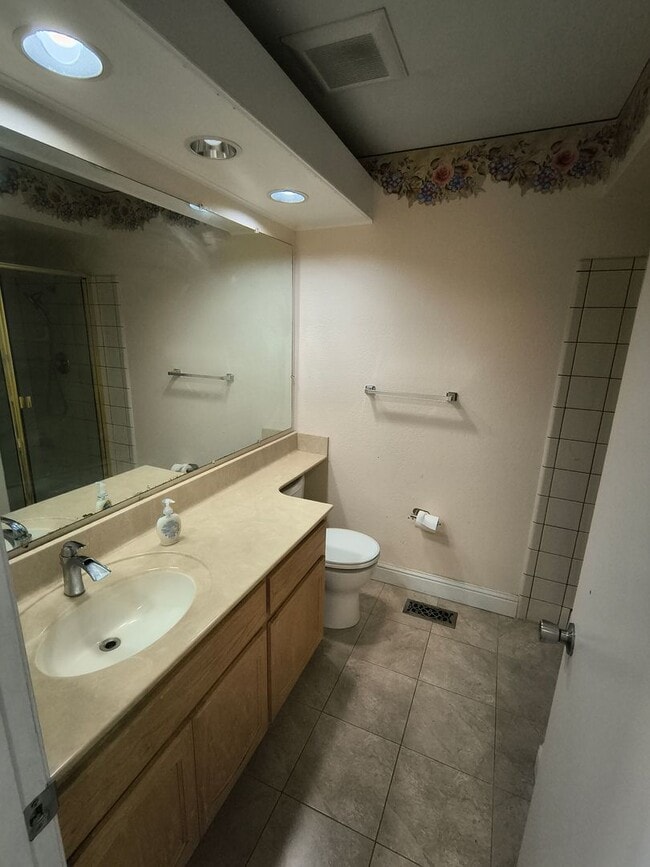 Building Photo - BEAUTIFUL TWO LEVEL 4BD/3BA HOME AVAILABLE IN MILPITAS, CA !!!!!!