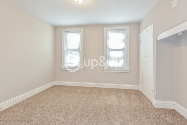 Building Photo - Fantastic 2bd/1ba home! Let yourself in!