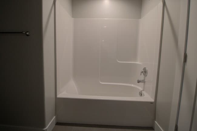 Building Photo - Pet Friendly Lehi Townhome