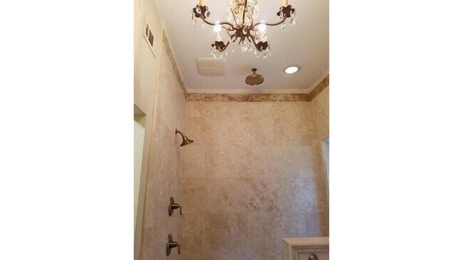 Building Photo - 212 St Johns Ave