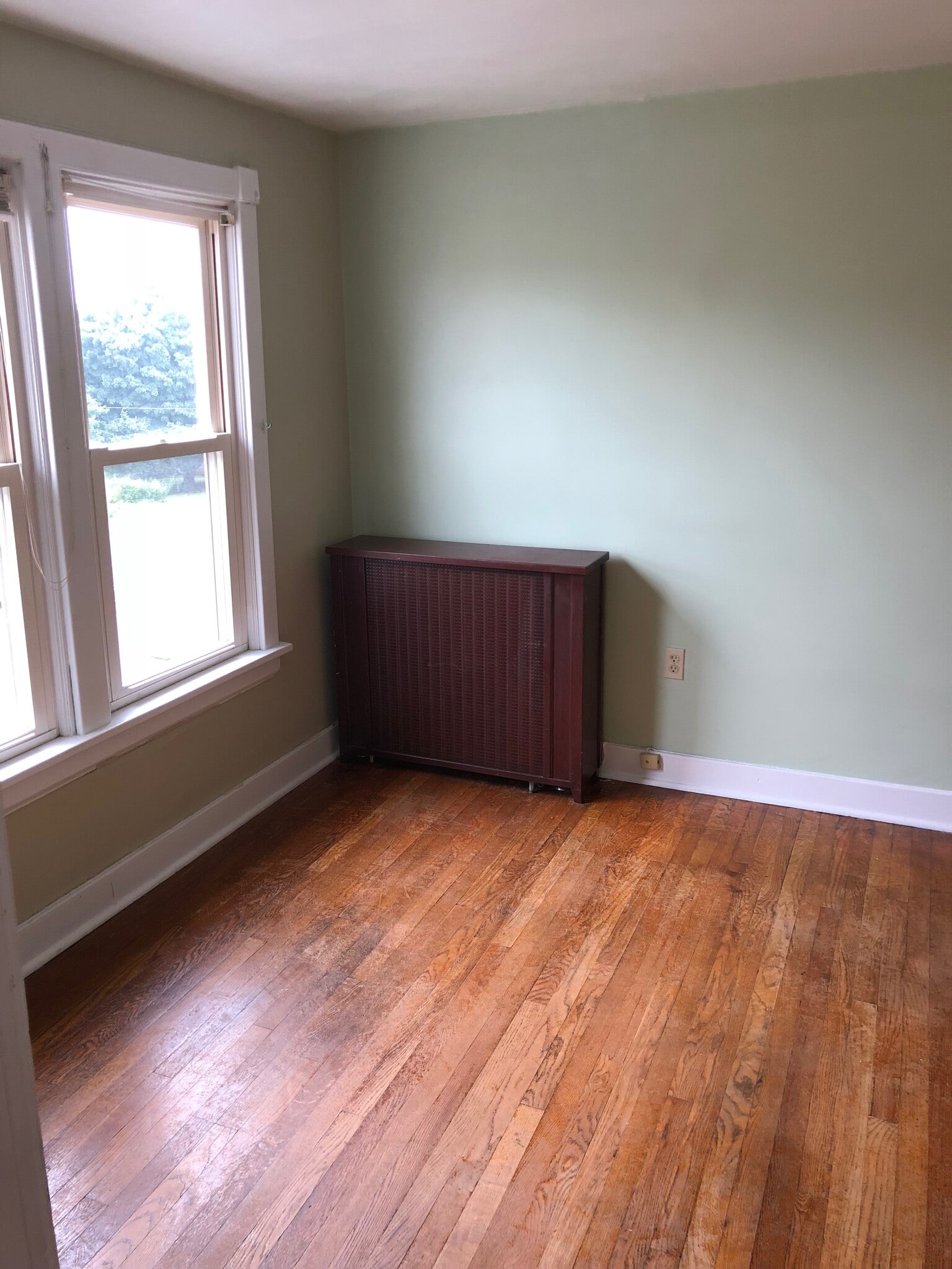 Building Photo - 203 3rd Ave