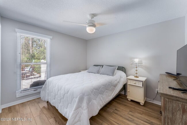 Building Photo - 4340 Blue Heron Dr