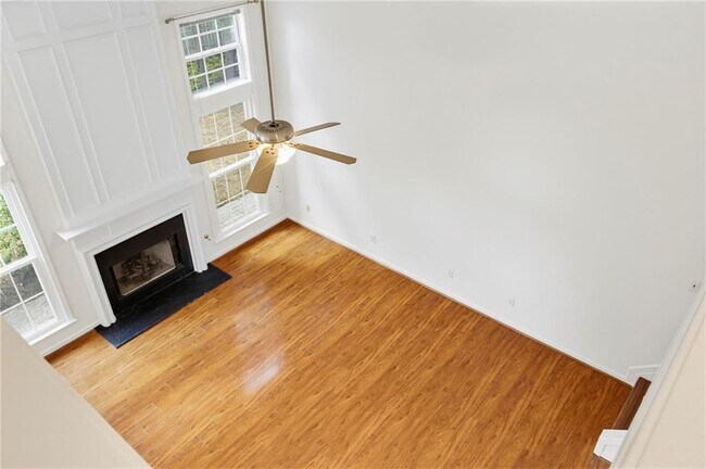 Building Photo - 490 Chippenham Ct