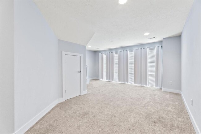 Building Photo - 4711 San Jacinto St