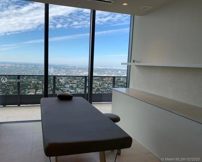 Building Photo - 1000 Brickell Plaza
