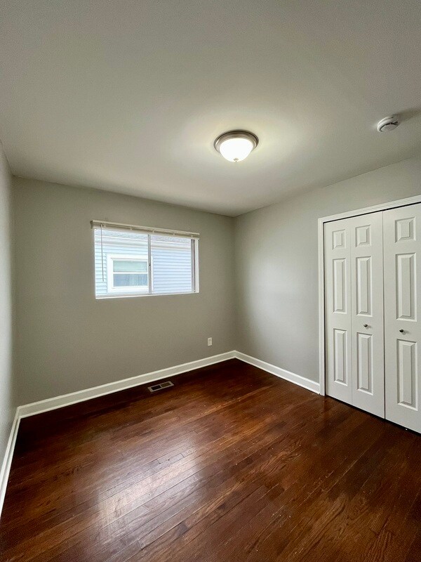 Building Photo - 4656 Detroit St