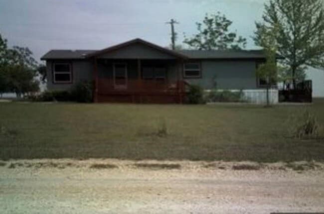 Building Photo - 122 Roots Rd