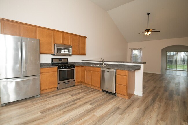 Building Photo - 3 bedroom / 2 bathroom Duplex for rent in Hobart