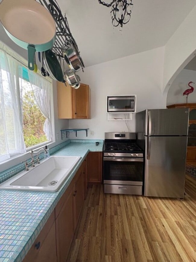 Building Photo - Fully Furnished 2BD Home | Fiber Internet | Pets OK | Yard Service Included | $1,950