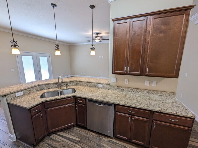 Building Photo - 2216 Chapparel St